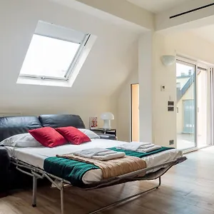 The Best Rent - Attic With Terrace In Downtown Milán