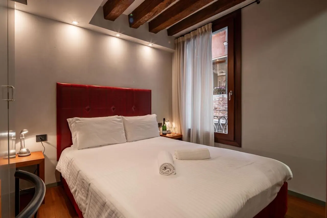 Ve.N.I.Ce Cera San Moise Daire Venedik 0*,  İtalya